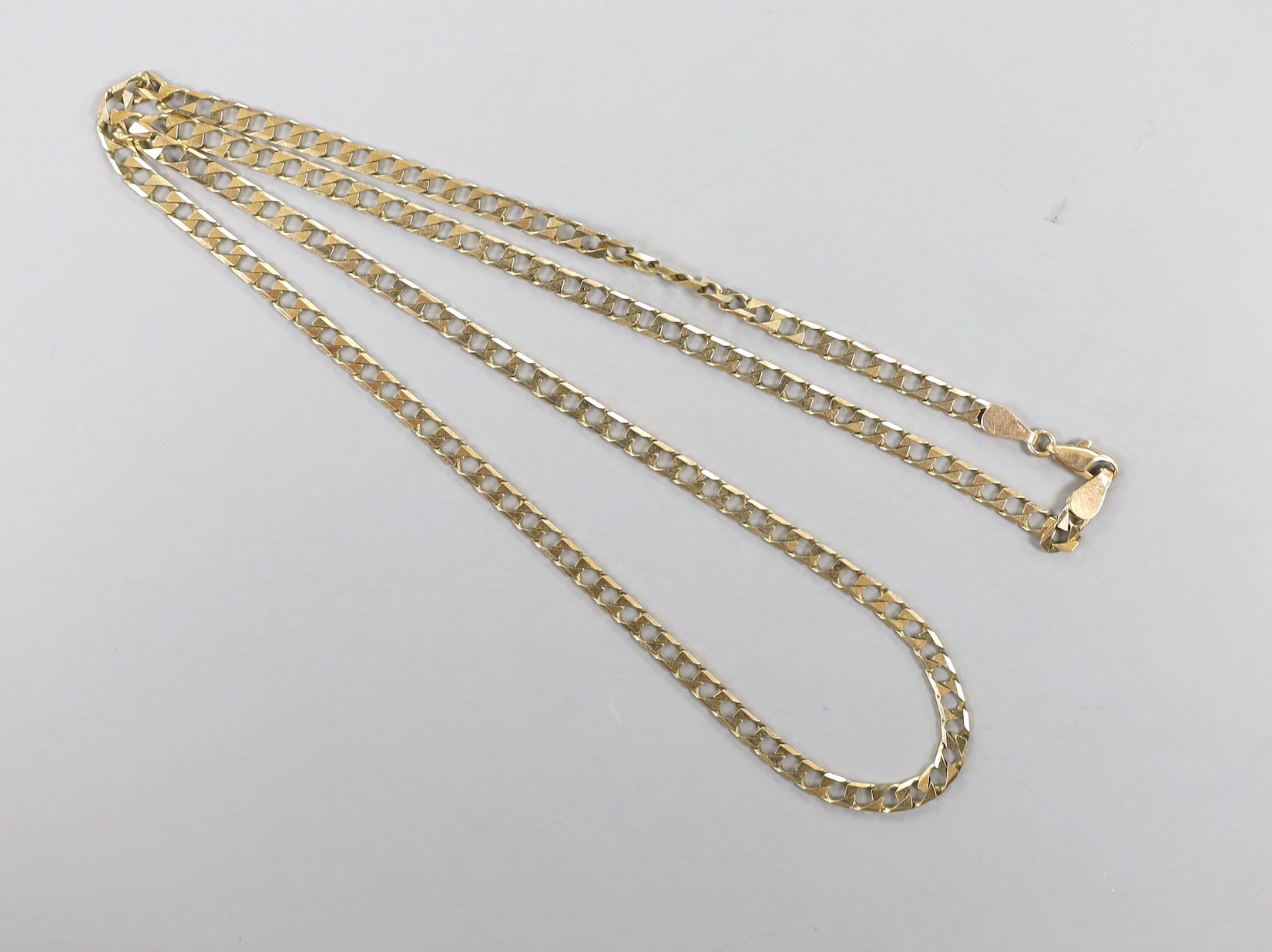 A modern 375 curb link chain, 60cm